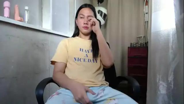 Image 7 of urasiantserika Stream on Chaturbate on 18 days ago