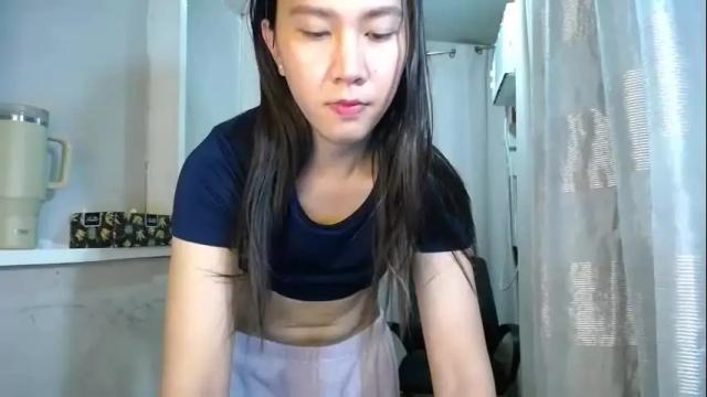 Image 10 of urasiantserika Stream on Chaturbate on 13 days ago
