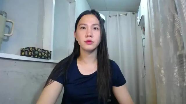 Image 2 of urasiantserika Stream on Chaturbate on 13 days ago