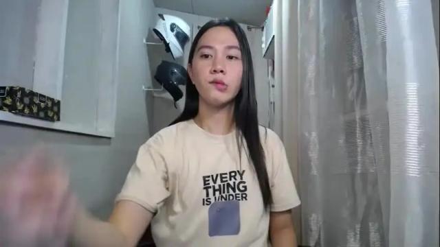 Image 2 of urasiantserika Stream on Chaturbate on 8 days ago