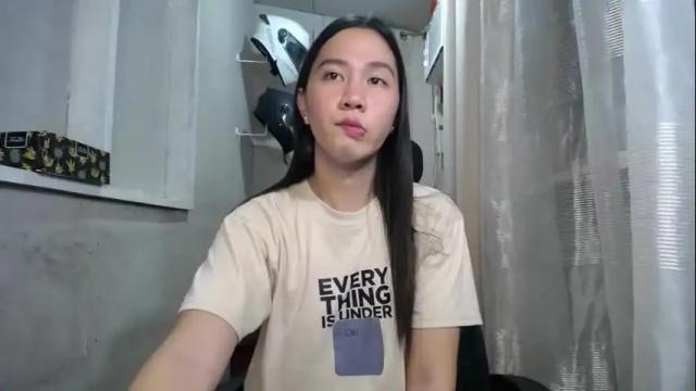 Image 3 of urasiantserika Stream on Chaturbate on 8 days ago