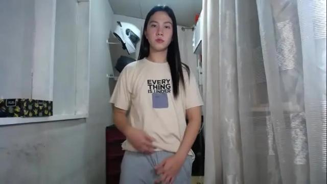 Image 6 of urasiantserika Stream on Chaturbate on 8 days ago