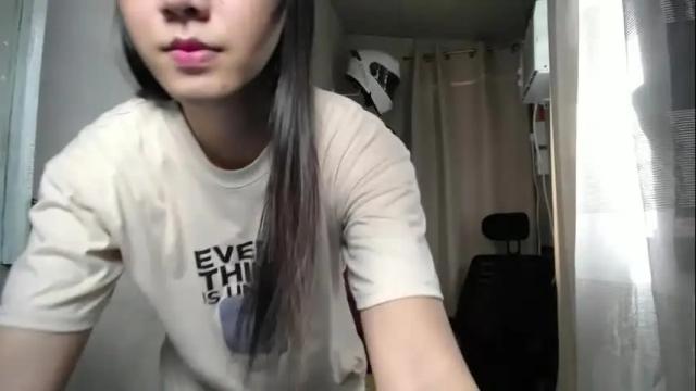 Image 3 of urasiantserika Stream on Chaturbate on 20 hours ago