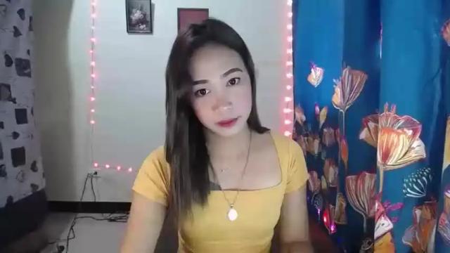 Image 12 of urbaby_kimmy69 Stream on Chaturbate on 13 months ago
