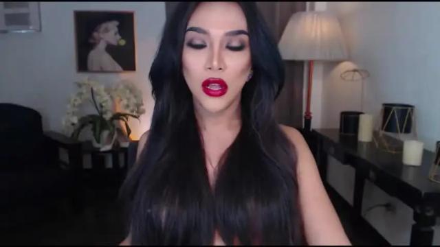 Image 8 of urbarbiecumts Stream on Chaturbate on 18 months ago