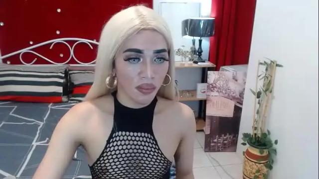 Image 3 of urcumgirlasiants Stream on Chaturbate on 1 month ago