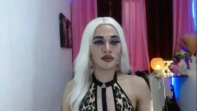 Image 4 of urcumgirlasiants Stream on Chaturbate on 1 month ago