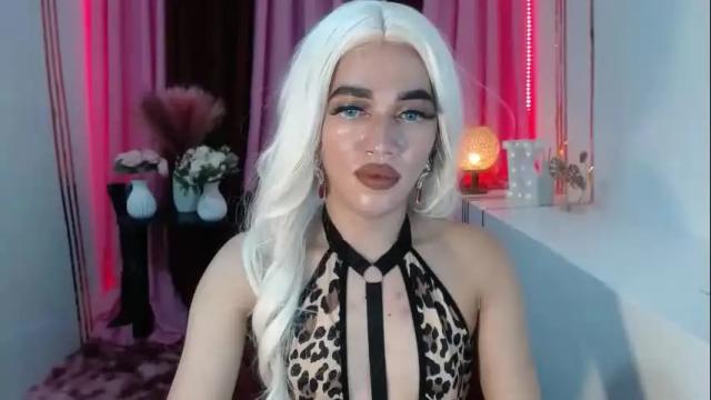 Image 2 of urcumgirlasiants Stream on Chaturbate on 16 days ago