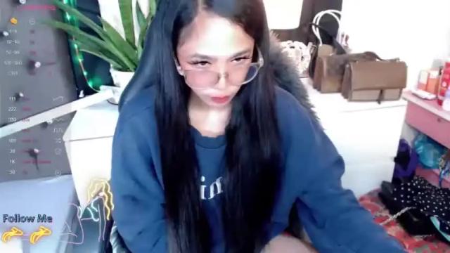 Thumbnail 1, urdarling_caroline's Stream at Chaturbate, 17 months ago