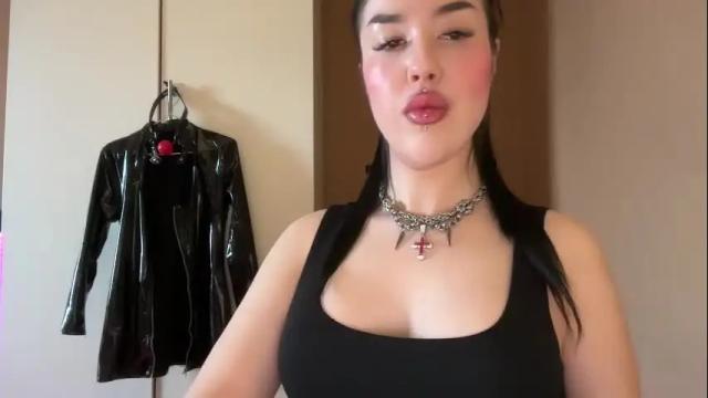 Image 2 of urdevilbaby Stream on Chaturbate on 1 month ago