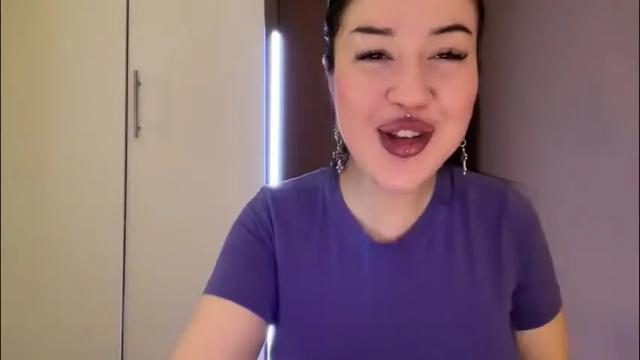 Image 2 of urdevilbaby Stream on Chaturbate on 2 months ago