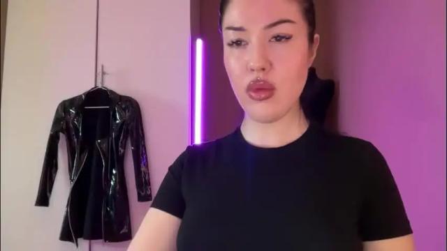 Image 11 of urdevilbaby Stream on Chaturbate on 1 month ago