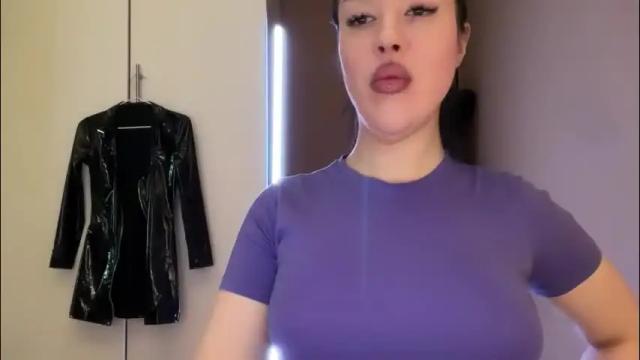 Image 11 of urdevilbaby Stream on Chaturbate on 1 month ago