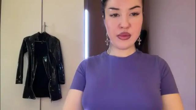 Image 3 of urdevilbaby Stream on Chaturbate on 16 days ago