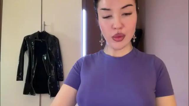 Image 6 of urdevilbaby Stream on Chaturbate on 16 days ago