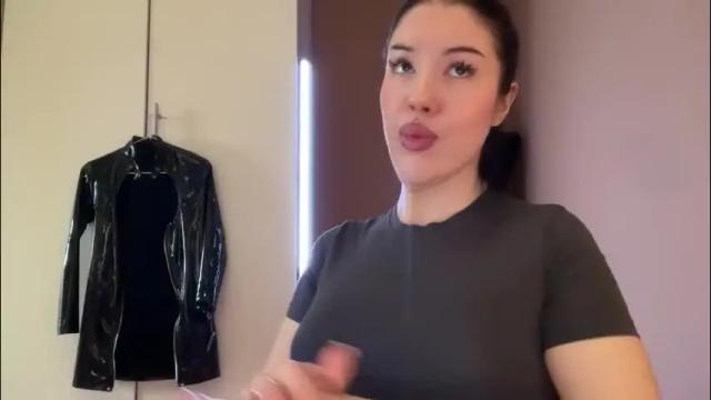 Image 4 of urdevilbaby Stream on Chaturbate on 14 days ago