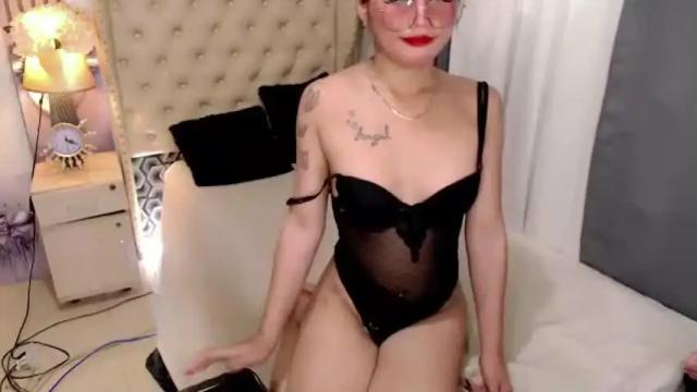 Image 6 of urdream_bride Stream on Chaturbate on 2 months ago