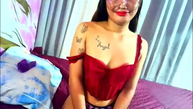 Image 6 of urdream_bride Stream on Chaturbate on 3 days ago