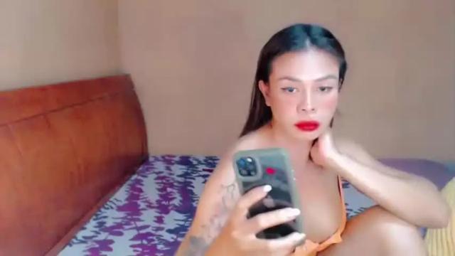 Image 3 of urdreamasian_honey28 Stream on Chaturbate on 16 months ago