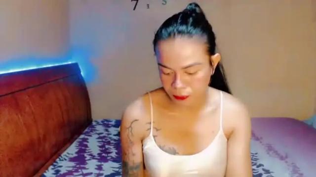 Image 3 of urdreamasian_honey28 Stream on Chaturbate on 16 months ago