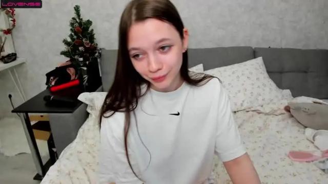 Image 7 of urgirl__nextdoor__ Stream on Chaturbate on 16 months ago