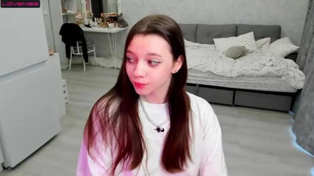 Image 8 of urgirl__nextdoor__ Stream on Chaturbate on 15 months ago
