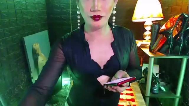 Image 6 of urhardcockqueenxxx Stream on Chaturbate on 2 months ago