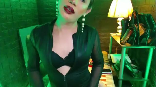 Image 7 of urhardcockqueenxxx Stream on Chaturbate on 2 months ago