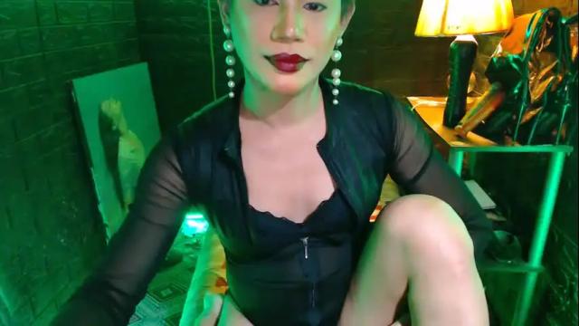 Image 12 of urhardcockqueenxxx Stream on Chaturbate on 1 month ago