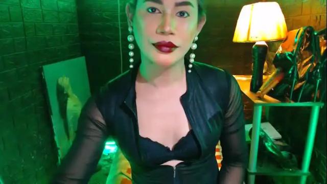 Image 2 of urhardcockqueenxxx Stream on Chaturbate on 1 month ago