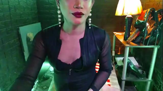 Image 11 of urhardcockqueenxxx Stream on Chaturbate on 1 month ago