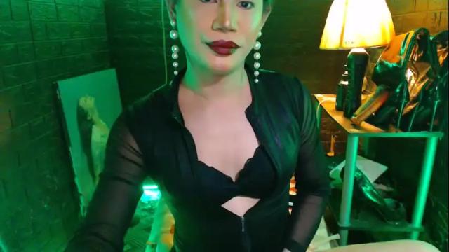 Image 11 of urhardcockqueenxxx Stream on Chaturbate on 1 month ago