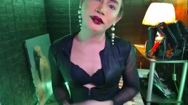 Image 2 of urhardcockqueenxxx Stream on Chaturbate on 1 month ago