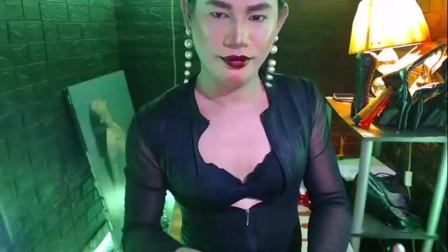 Image 4 of urhardcockqueenxxx Stream on Chaturbate on 23 days ago