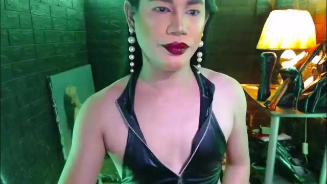 Image 3 of urhardcockqueenxxx Stream on Chaturbate on 1 month ago