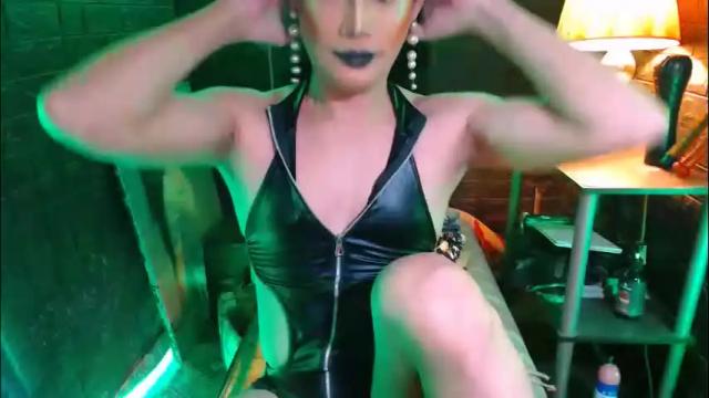 Image 12 of urhardcockqueenxxx Stream on Chaturbate on 1 month ago