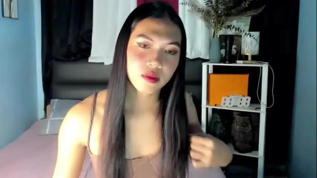 Image 3 of urhot_fcking_zoey Stream on Chaturbate on 2 months ago