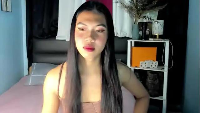 Image 4 of urhot_fcking_zoey Stream on Chaturbate on 2 months ago