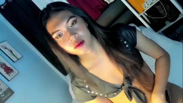 Image 10 of urhot_fcking_zoey Stream on Chaturbate on 1 month ago