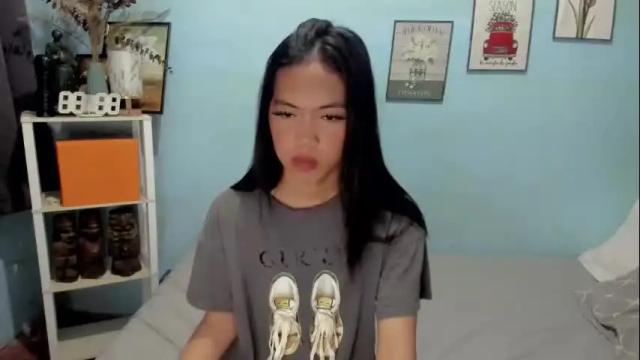 Image 12 of urhot_fcking_zoey Stream on Chaturbate on 1 month ago