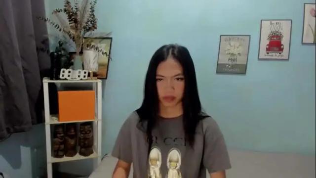Image 2 of urhot_fcking_zoey Stream on Chaturbate on 1 month ago