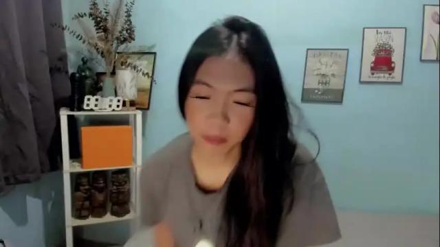 Image 4 of urhot_fcking_zoey Stream on Chaturbate on 1 month ago
