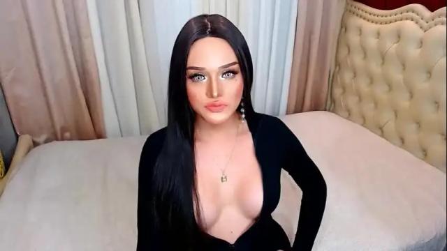 Image 12 of urhotcassielaine Stream on Chaturbate on 1 month ago