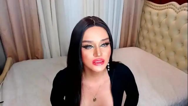 Image 4 of urhotcassielaine Stream on Chaturbate on 1 month ago