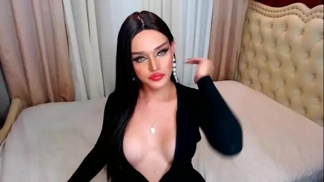Image 6 of urhotcassielaine Stream on Chaturbate on 1 month ago