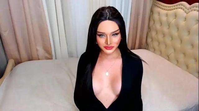 Image 4 of urhotcassielaine Stream on Chaturbate on 1 month ago