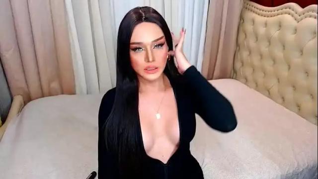Image 3 of urhotcassielaine Stream on Chaturbate on 1 month ago