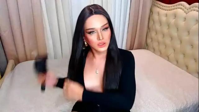 Image 7 of urhotcassielaine Stream on Chaturbate on 1 month ago