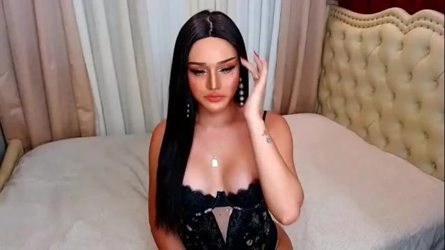 Image 4 of urhotcassielaine Stream on Chaturbate on 1 month ago