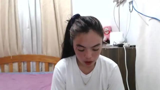 Image 3 of urlaurhygirl Stream on Chaturbate on 13 months ago
